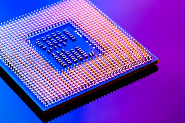 10nm čipy chystá Intel na příští prázdniny